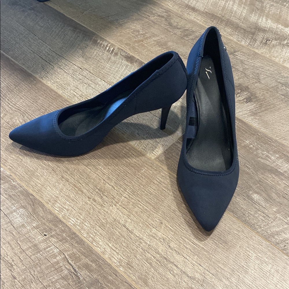 Vera wang heels